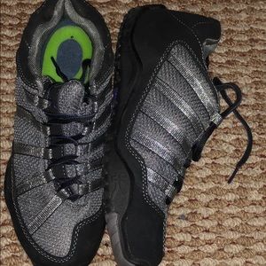 Kuru (Plantar Faccitis) Chicane Sneakers